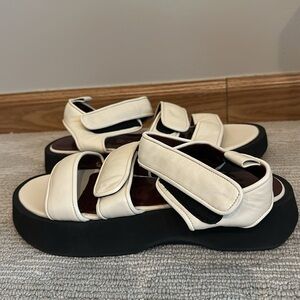 NWOT Staud crew leather‎ flat form sandals​